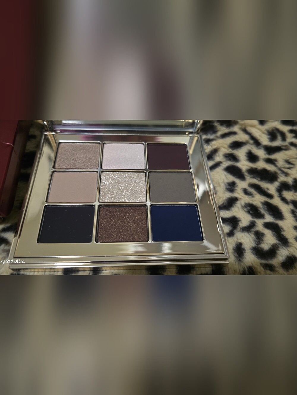 Bobbi Brown Caviar & Rubies Eyeshadow Palette - Picture 5 of 7
